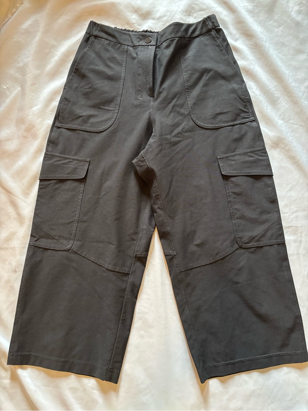 lululemon athletica Wide-Leg Cargo Pants in Dark Gray